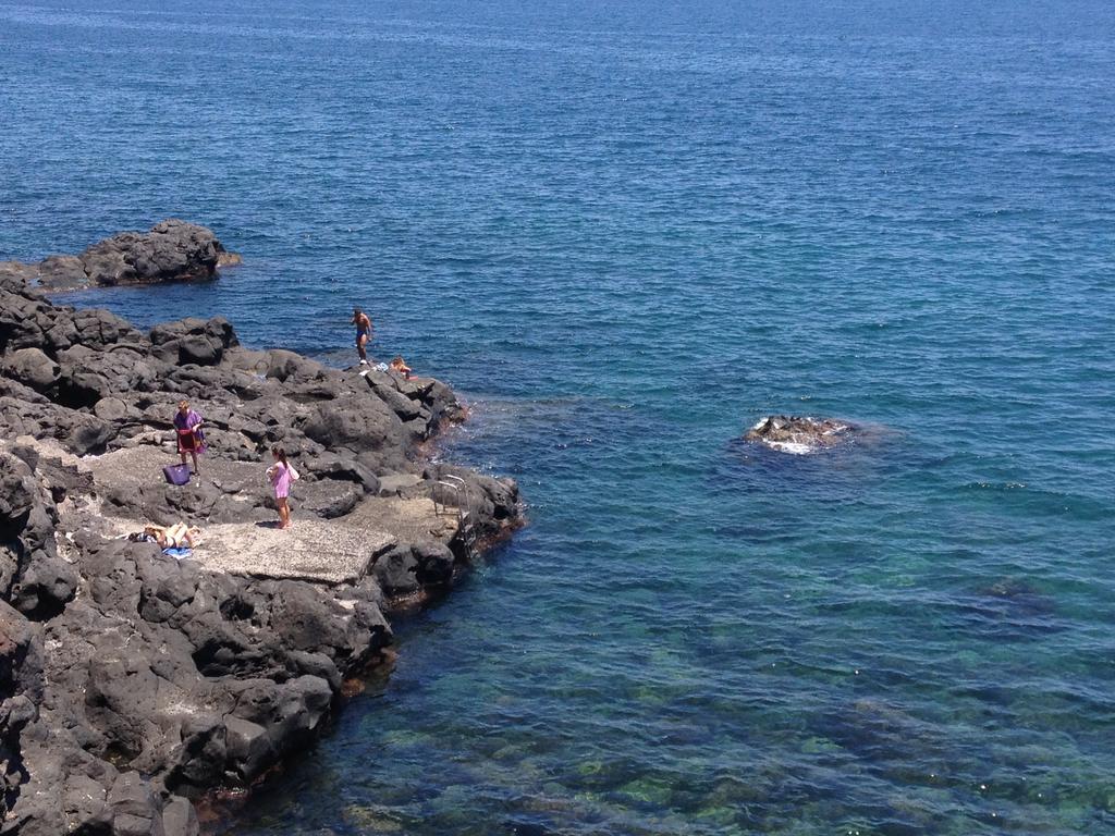 Il Giardino Dei Limoni Acomodação com café da manhã Aci Castello Exterior foto
